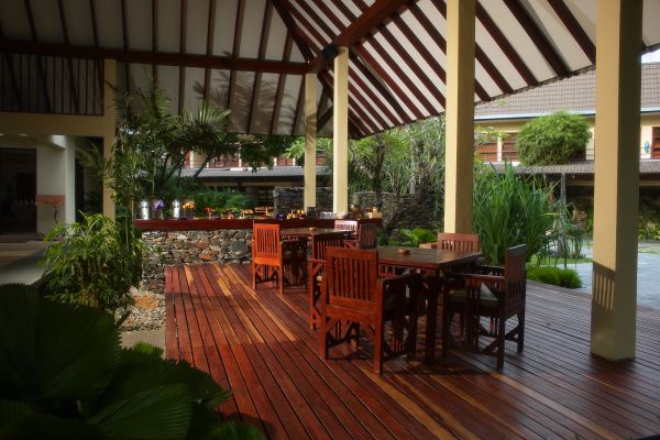 Veranda Staining