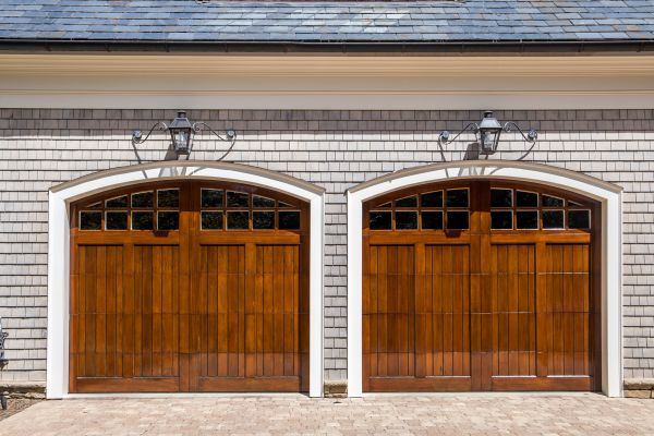 Exterior Garage Refinishing