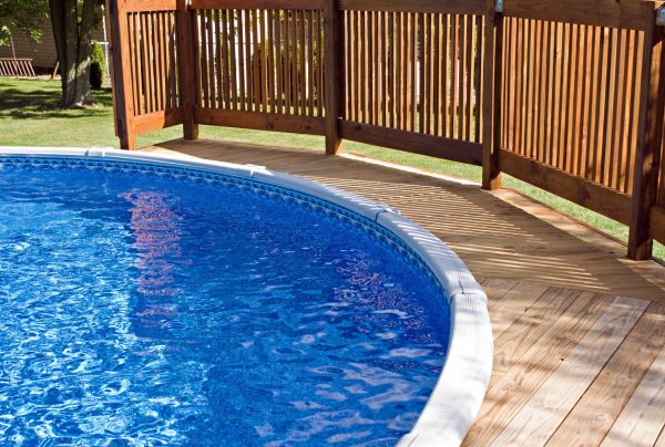 Pool Fence Refinishing